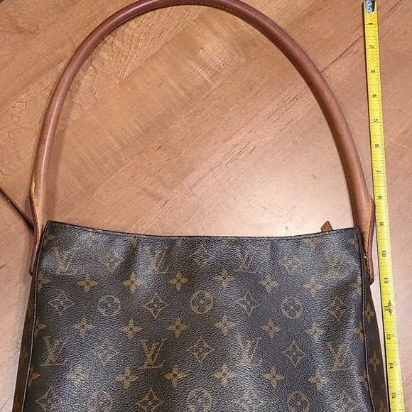 Louis Vuitton GM Looping Bag - Picture 14 of 16